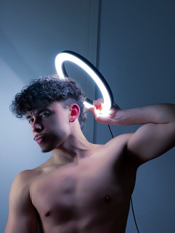 Aiden Meyer OnlyFans France - @aidenmeyer