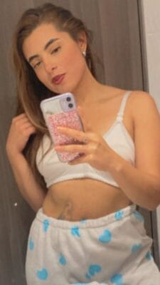 Andrea OnlyFans France - @andreagrrr