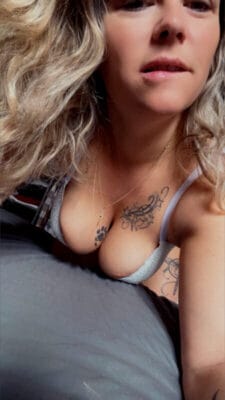 Gwen OnlyFans France - @bela_gwen