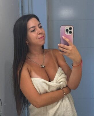 Cléa Douce OnlyFans France - @cleadouce