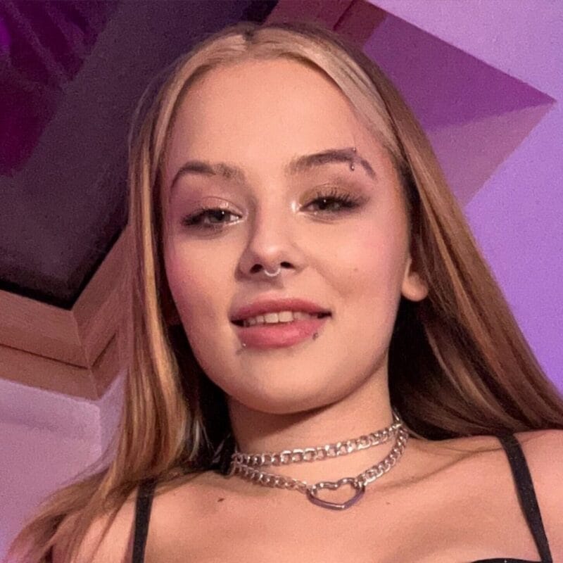 Lexi OnlyFans France - @crazy_lexxi