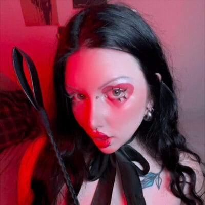 Kira Goth Girl OnlyFans France - @kira_gothgirl