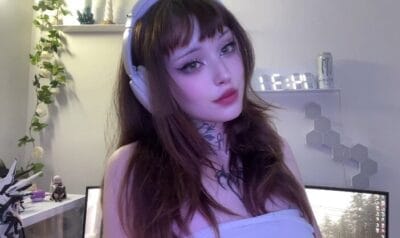 Mia Nolan FREN OnlyFans France - @miaxnolanfree