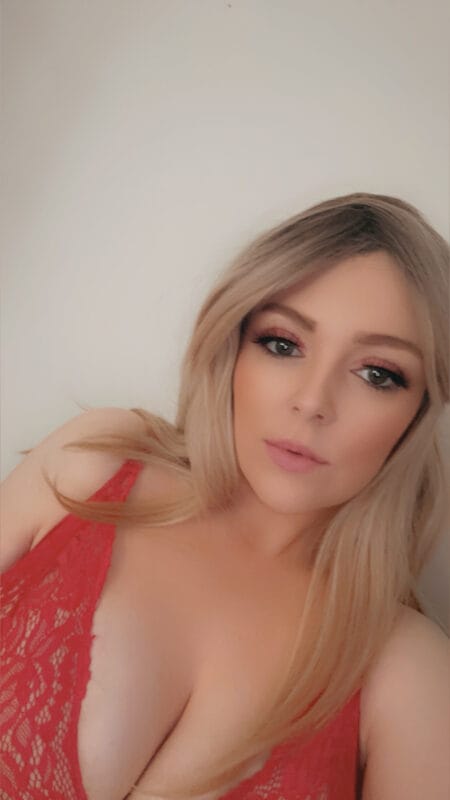 Apple Eve OnlyFans France - @sinfulappleeve