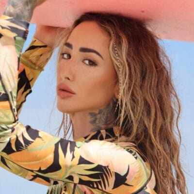 Surfer Girl OnlyFans France - @surfwithclaire